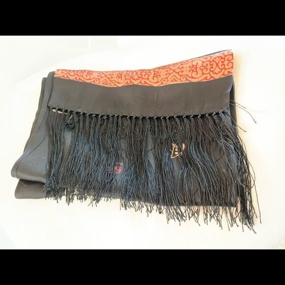 Vintage black silk satin Asian characters fringed scarf - Picture 8 of 11